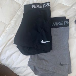 Nike Pros Pack of 2. S